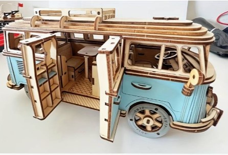 Coche de camping de madera azul y rojo, modelo de coche de madera, juguetes de bloques de construcción tridimensionales ensamblados en 3D