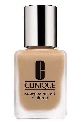 Base de maquillaje Superbalanced Piel normal/mixta Clinique
